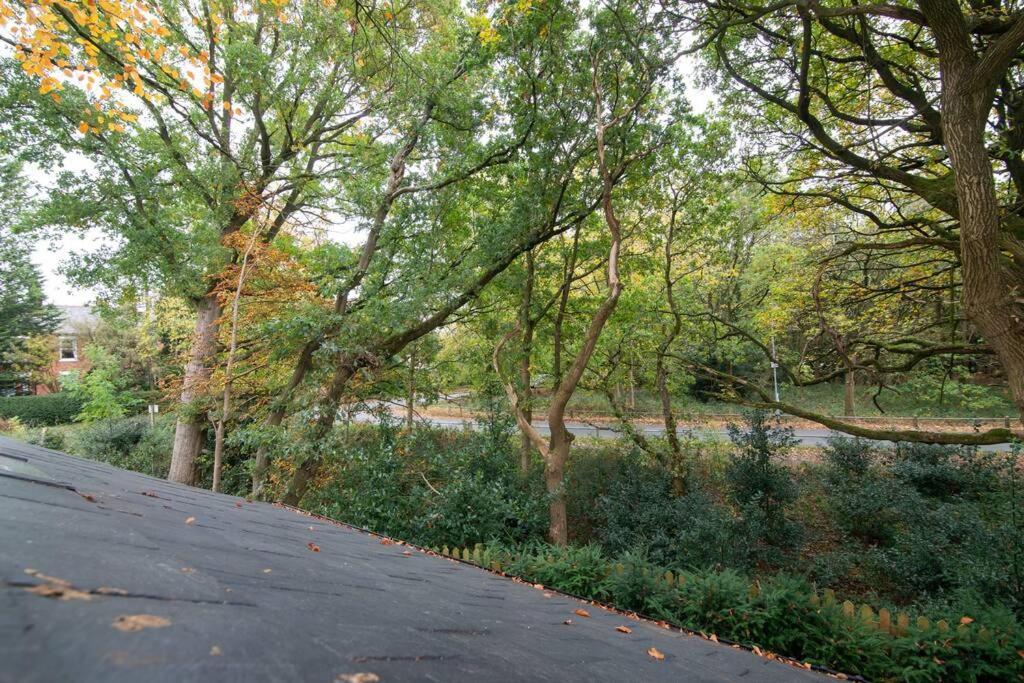 Luxury Coach House Next To Woodland In Knutsford Villa Ngoại thất bức ảnh