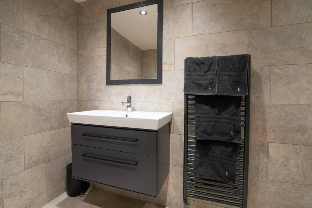 Luxury Coach House Next To Woodland In Knutsford Villa Ngoại thất bức ảnh